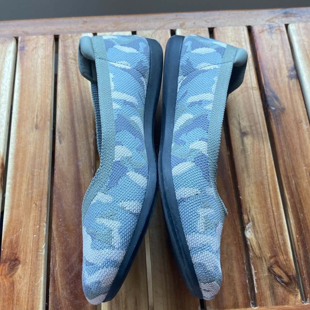 Clarks Cloud steppers washable flats size 7.5 - Picture 4 of 7